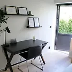 Apartman Moderne Hus - Sentralt, Rolig Med Gratis Parkering