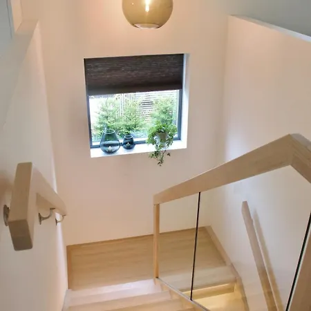 Apartamento Moderne Hus - Sentralt, Rolig Med Gratis Parkering Bergen
