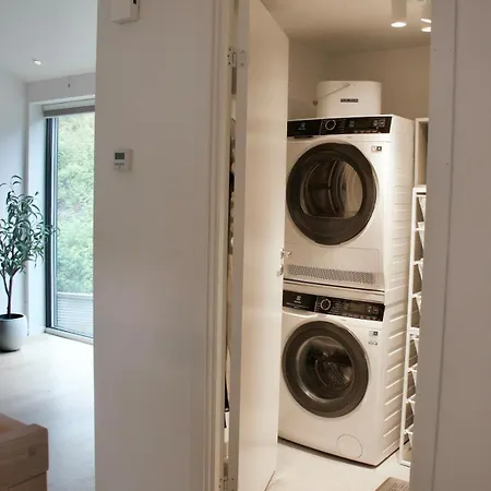 Moderne Hus - Sentralt, Rolig Med Gratis Parkering * 베르겐