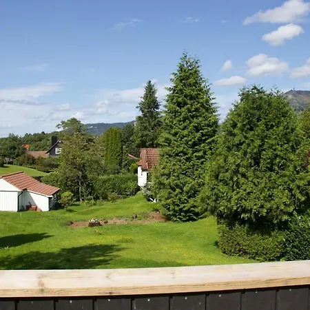 Moderne Hus - Sentralt, Rolig Med Gratis Parkering * Bergen