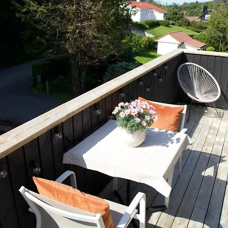 Moderne Hus - Sentralt, Rolig Med Gratis Parkering 베르겐