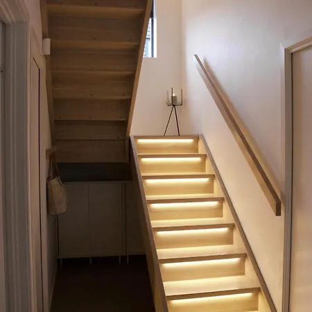 Moderne Hus - Sentralt, Rolig Med Gratis Parkering Apartamento