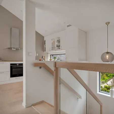 Moderne Hus - Sentralt, Rolig Med Gratis Parkering Appartamento *