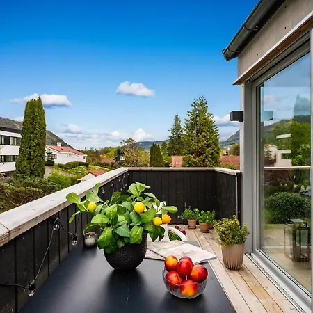 Moderne Hus - Sentralt, Rolig Med Gratis Parkering Appartamento
