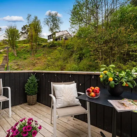 Appartamento Moderne Hus - Sentralt, Rolig Med Gratis Parkering Bergen
