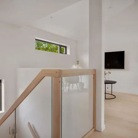 Moderne Hus - Sentralt, Rolig Med Gratis Parkering Appartamento *
