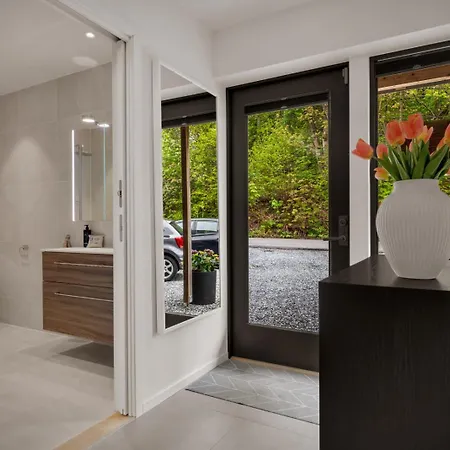 Moderne Hus - Sentralt, Rolig Med Gratis Parkering Appartamento