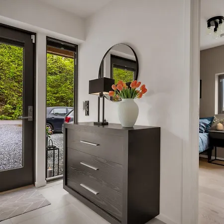 Moderne Hus - Sentralt, Rolig Med Gratis Parkering Appartamento Bergen